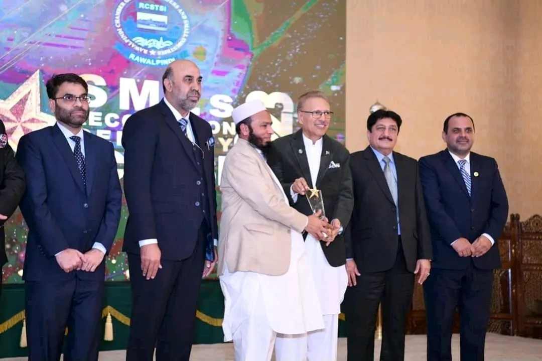 Ghulam Mustafa gets Performance Award